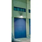 Luminario suburbano con foco LED 40W 6500K y sensor de luz 5
